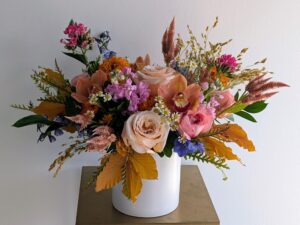 SIGNATURE ARRANGEMENT 5 (The Picture Shows 75$ Size)